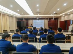 授课骨干围绕车体精准辨