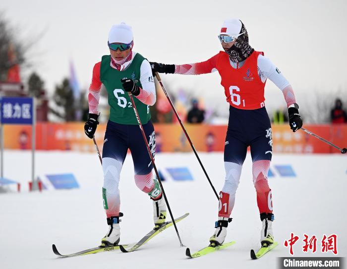 十四冬自由式滑雪空中技巧赛场孔凡钰夺金再证