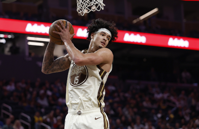 勇士年轻球员崛起：桑托斯爆发成核心希望