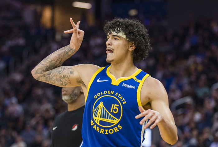 勇士年轻球员崛起：桑托斯爆发成核心希望