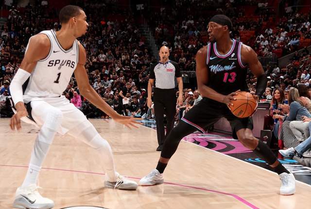 文班亚马统治禁区马刺大胜热火豪取六连胜