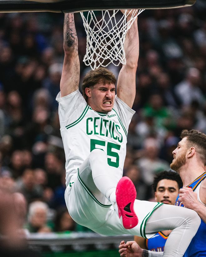 波士顿凯尔特人逆转雷霆终结12连胜 布朗31+8+8引